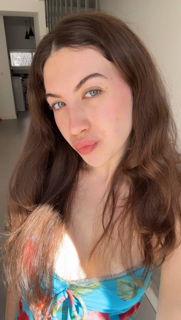 Nude girl Amber in Kolhapur