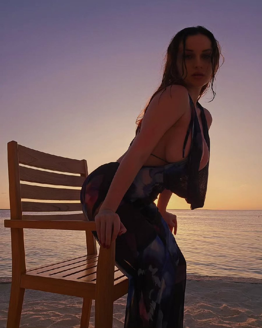 Sexy girl Miranda Faith nude in Kolhapur