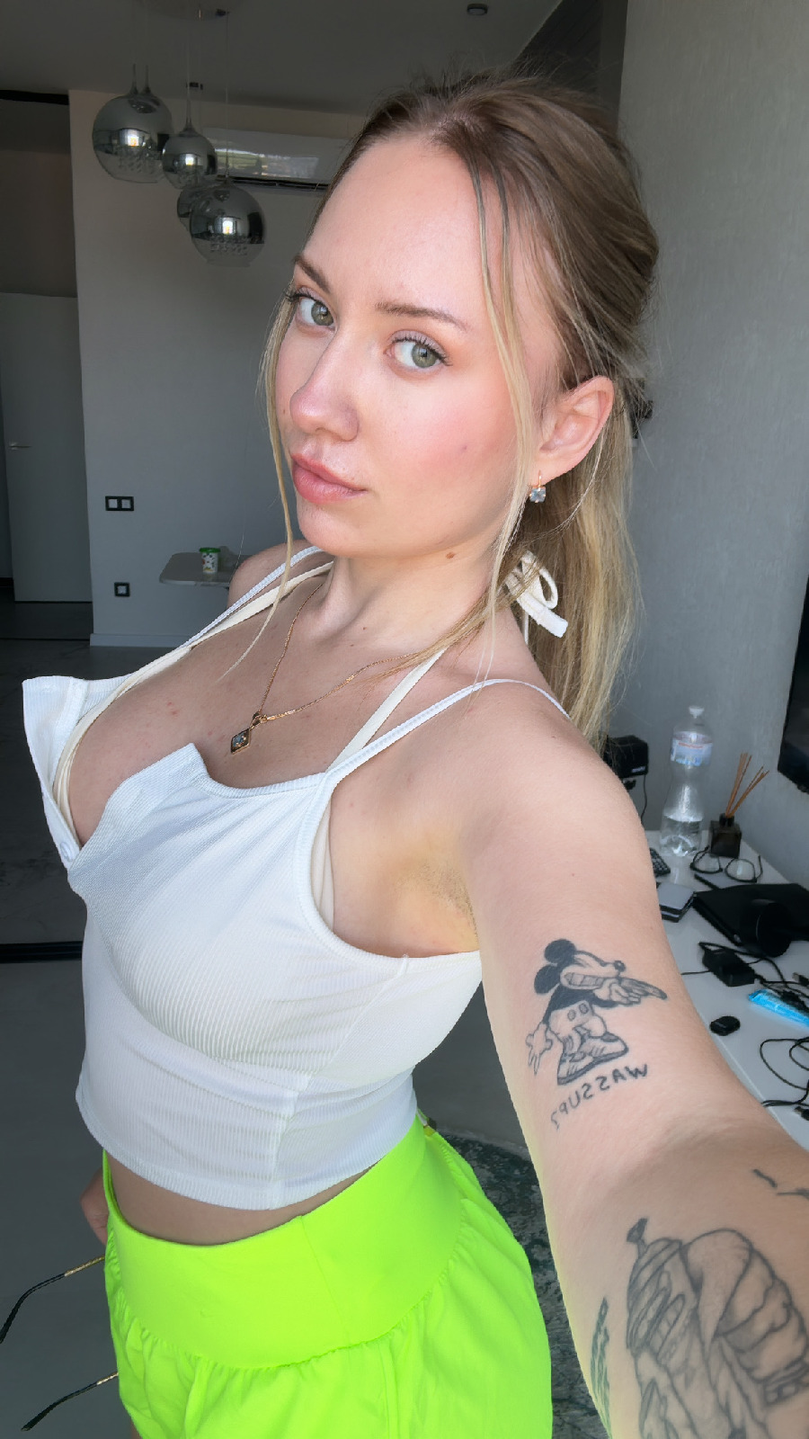 KateV in her underwear in Kolhapur