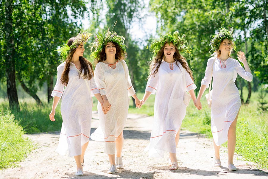 Slavic girls in Kolhapur