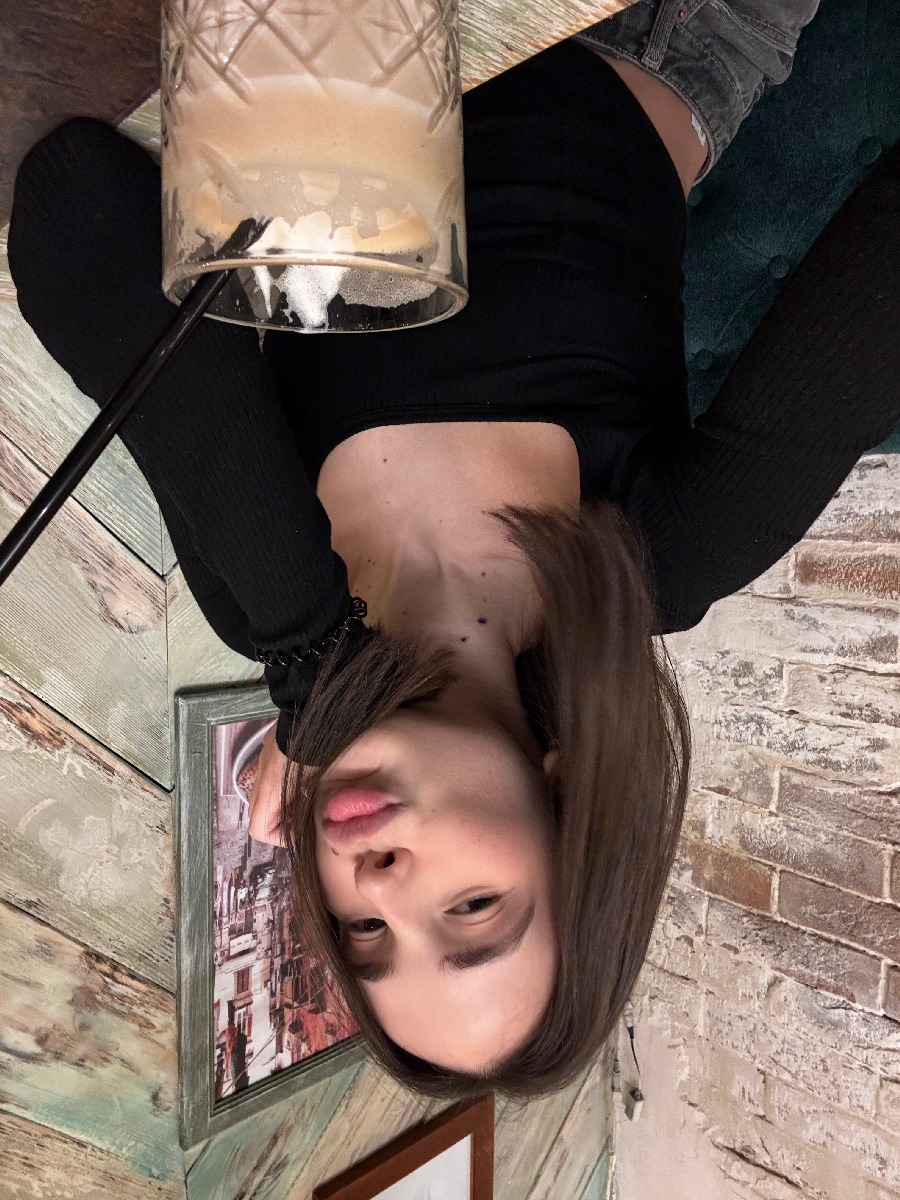 Fresh photos, fresh mood — Tina online in Kolhapur